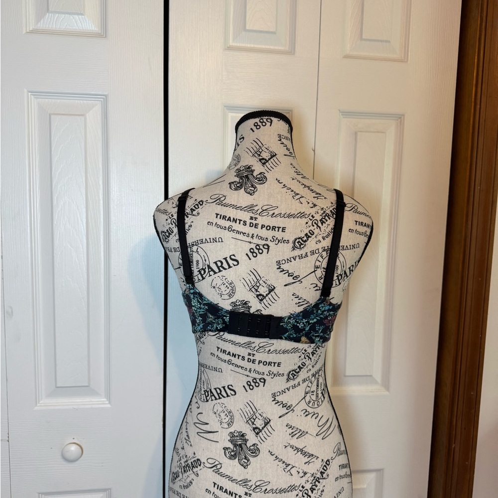 Victoria's Secret Black Floral Teal Lace Bra - Picture 3 of 5